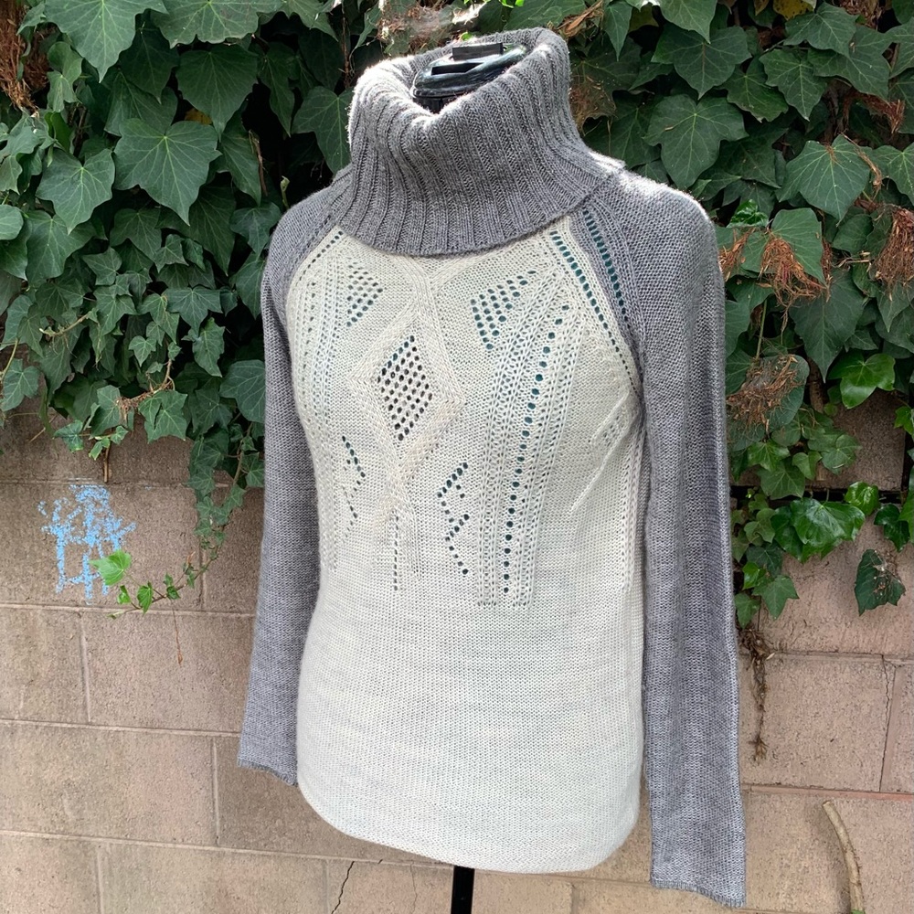 Design History Turtleneck Sweater S Wool Gray White Colorblock Geometric